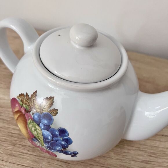 White Teapot w/Lid Featuring Fruit And Leaves Fall Autumn Colors - Picture 3 of 8